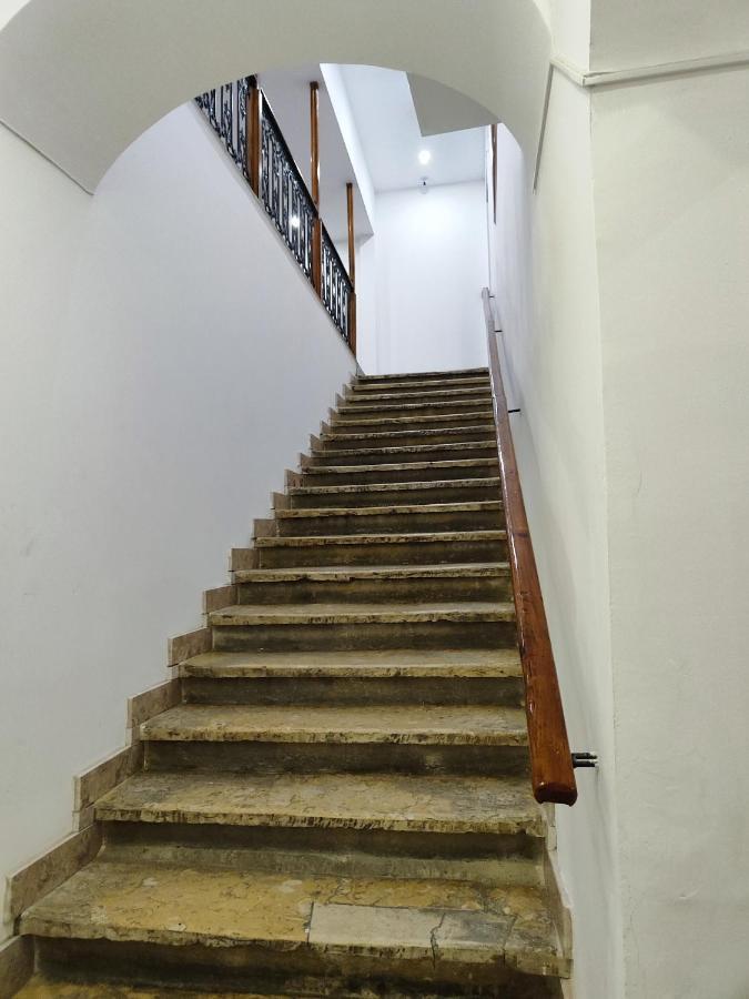 Guest House Rooms In Bairro Alto Лиссабон Экстерьер фото