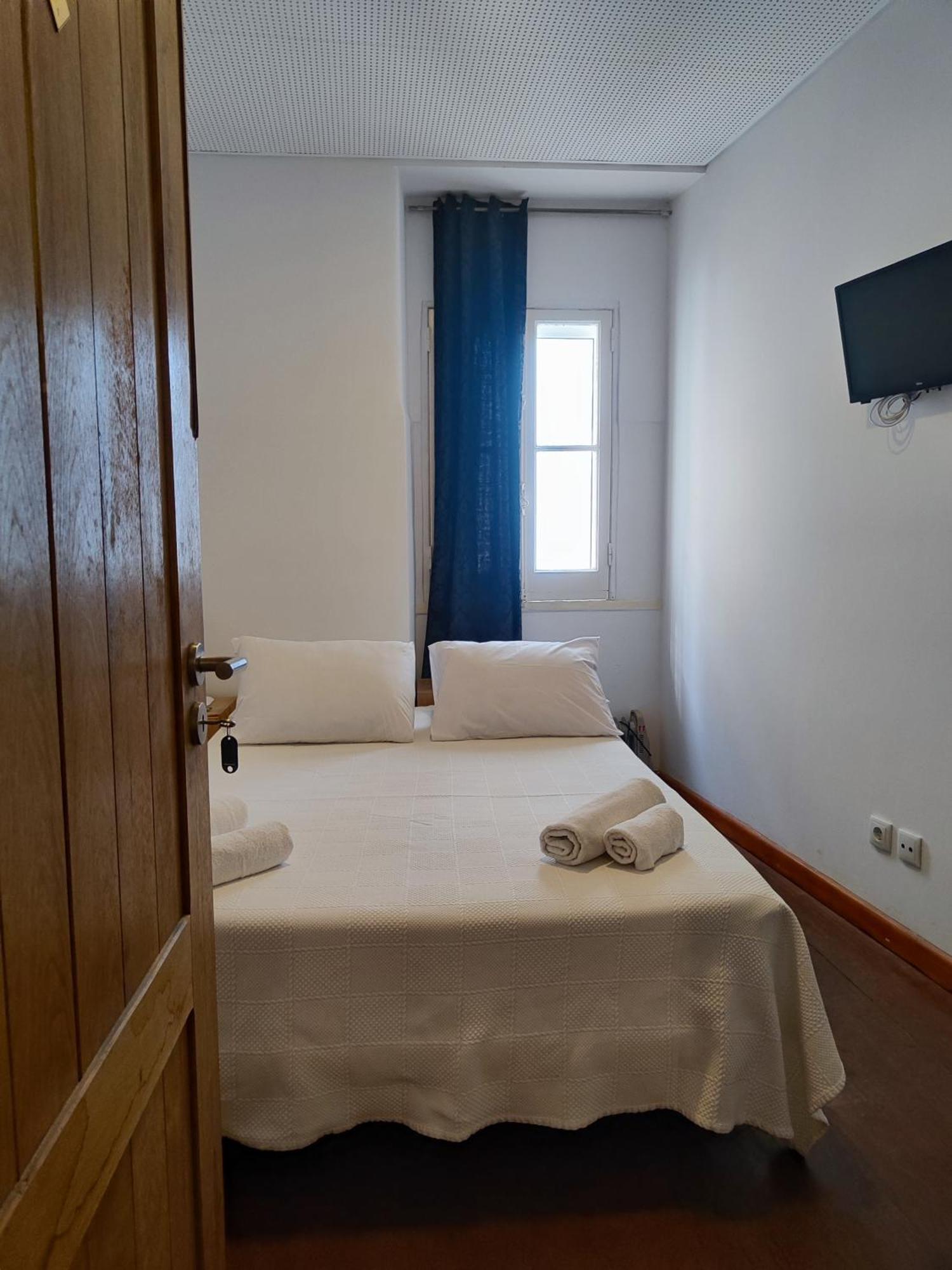 Guest House Rooms In Bairro Alto Лиссабон Экстерьер фото
