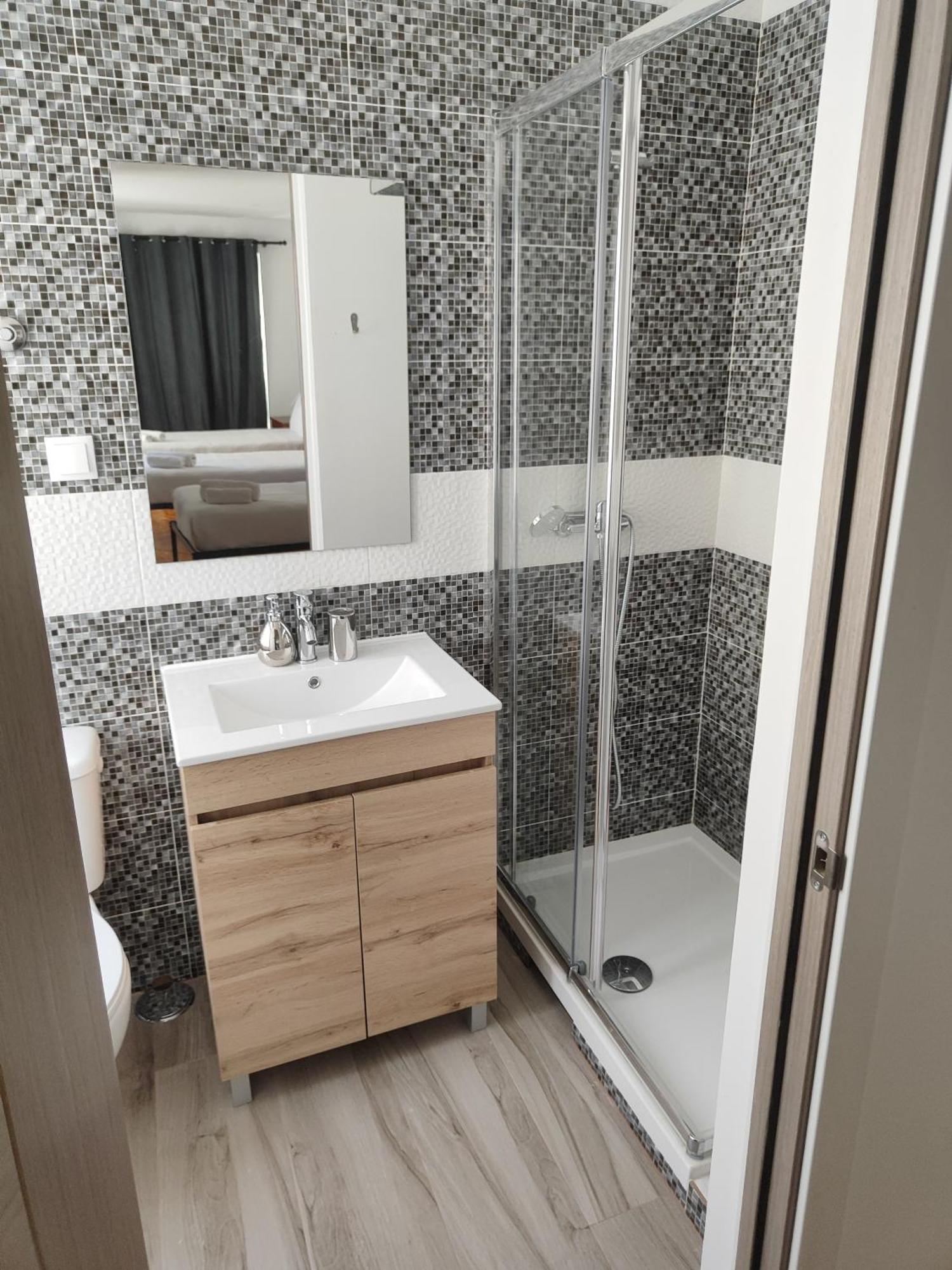 Guest House Rooms In Bairro Alto Лиссабон Экстерьер фото