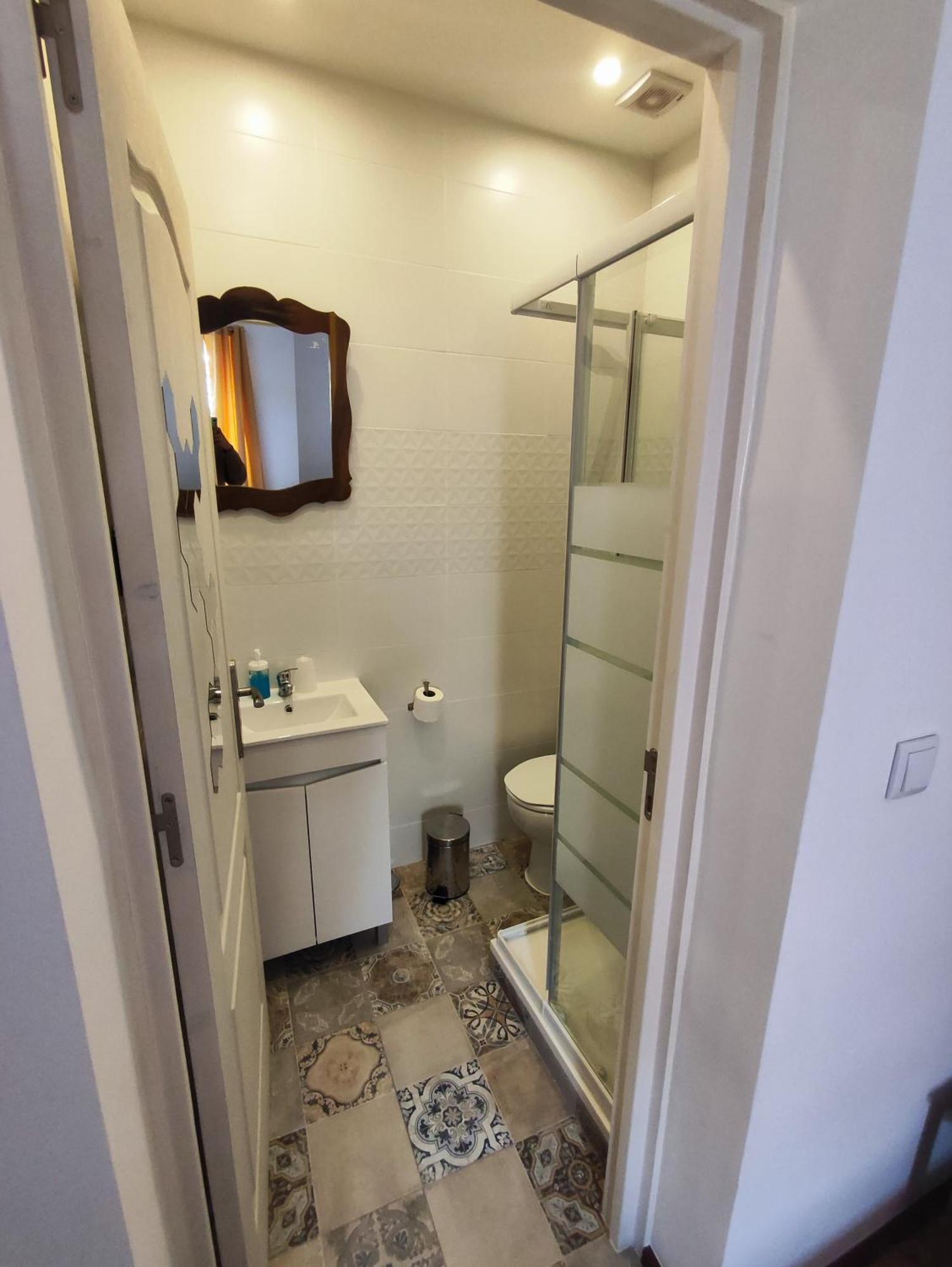 Guest House Rooms In Bairro Alto Лиссабон Номер фото